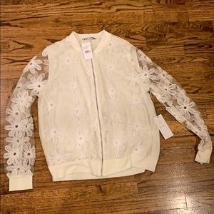 Wayf white floral zip up blouse NWT